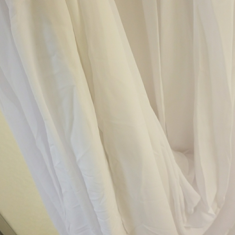 Formal gown - Picture 4 of 5